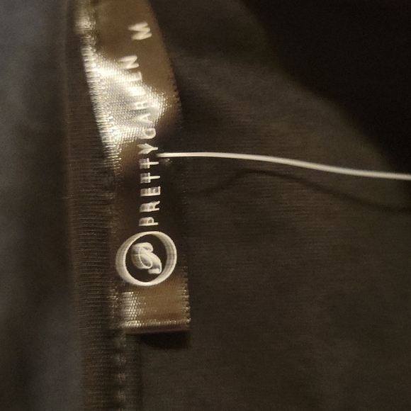 New Women's PrettyGarden Black Dress with pockets that ties in back. Size Medium - Picture 4 of 14